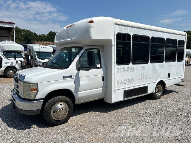 Ford E-350 マイクロバス