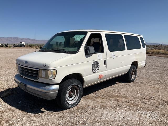 Ford E-350 自動車
