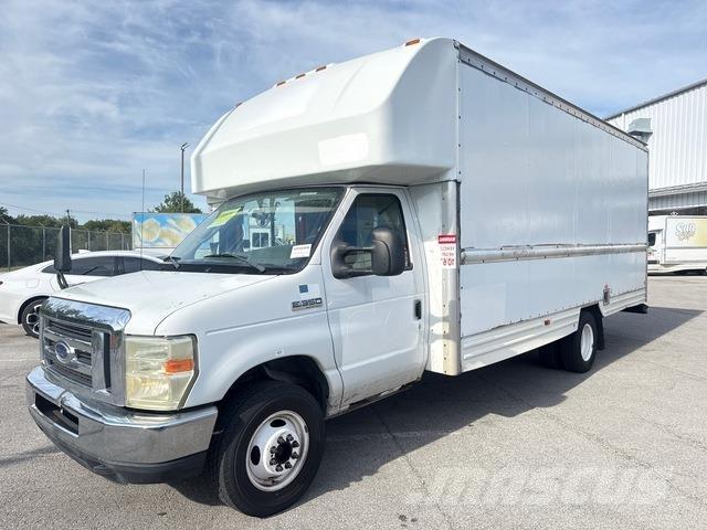 Ford E-350 ボックストラック