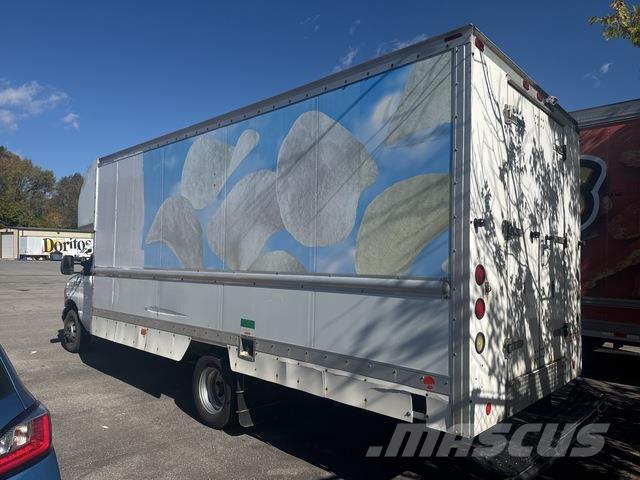 Ford E-350 ボックストラック