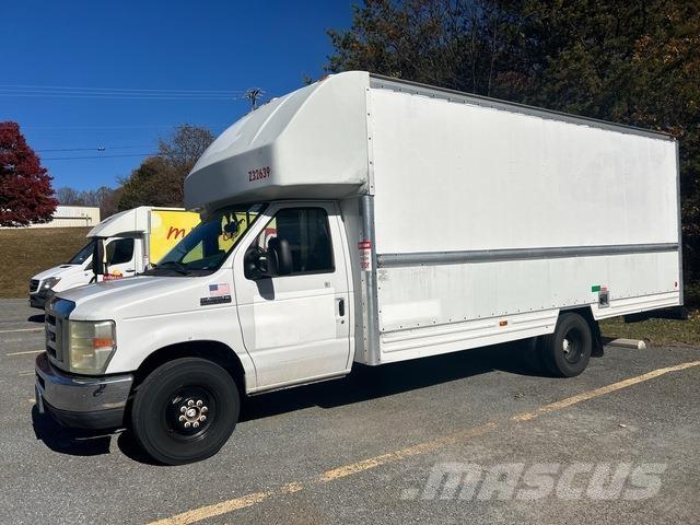 Ford E-350 ボックストラック