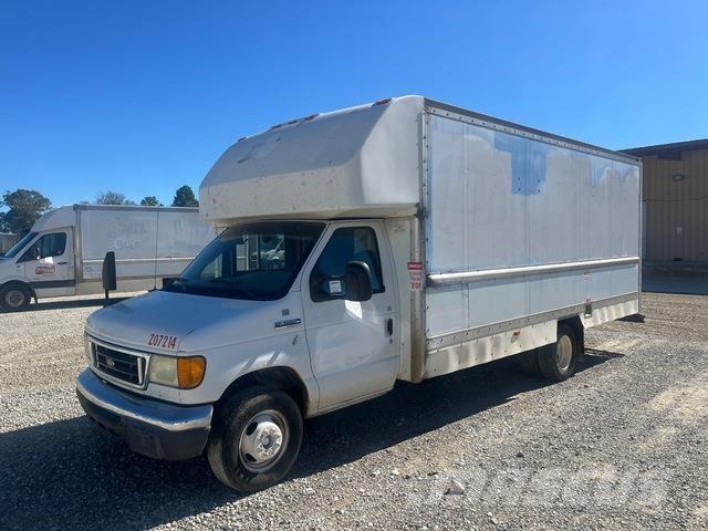 Ford E-350 ボックストラック