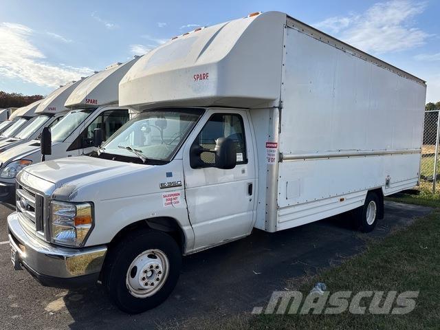 Ford E-350 ボックストラック