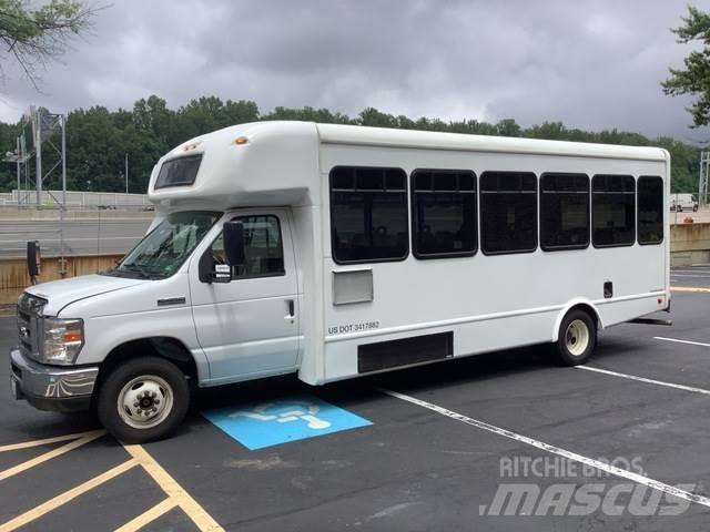 Ford E-450 マイクロバス
