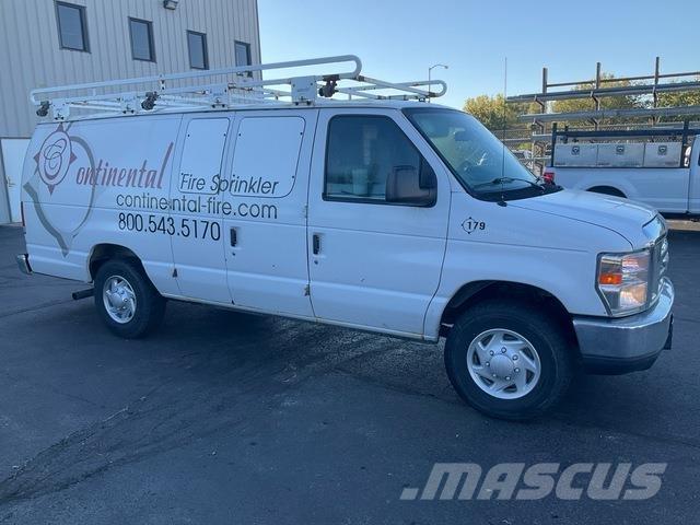 Ford E350 パネルバン