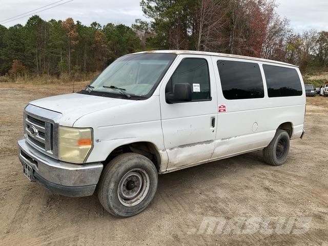Ford E350 自動車