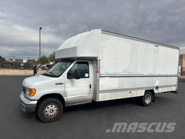 Ford E350 パネルバン
