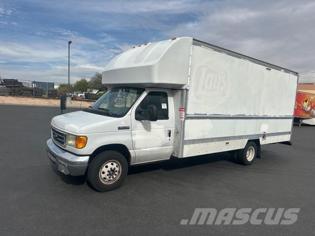 Ford E350 パネルバン