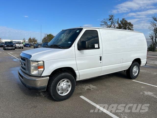 Ford Econoline パネルバン
