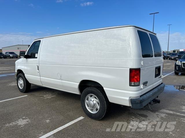 Ford Econoline パネルバン