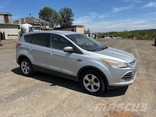 Ford Escape 自動車