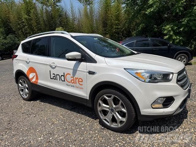 Ford Escape 自動車
