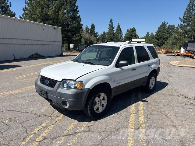 Ford Escape 自動車