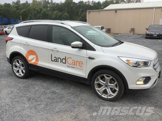 Ford Escape 自動車