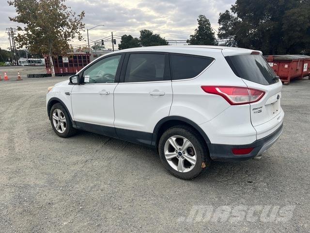 Ford Escape 自動車