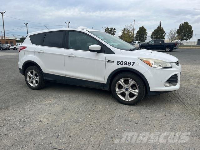 Ford Escape 自動車