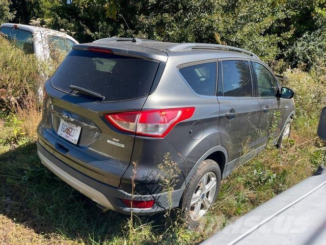 Ford Escape 自動車