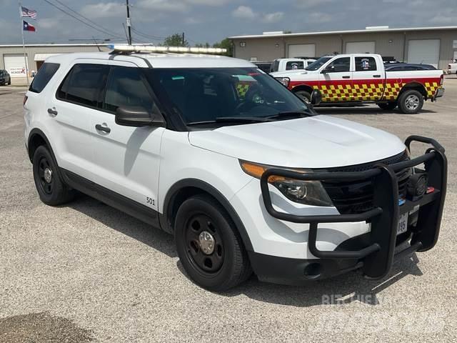 Ford Explorer 自動車
