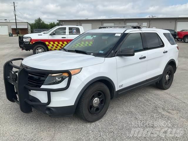 Ford Explorer 自動車