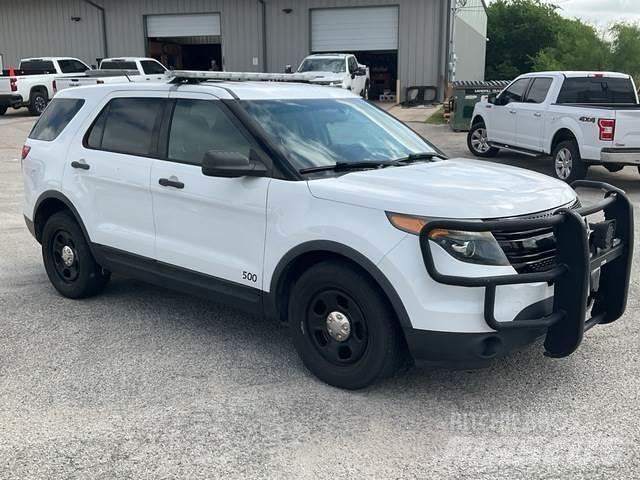 Ford Explorer 自動車