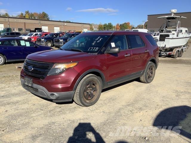 Ford Explorer 自動車