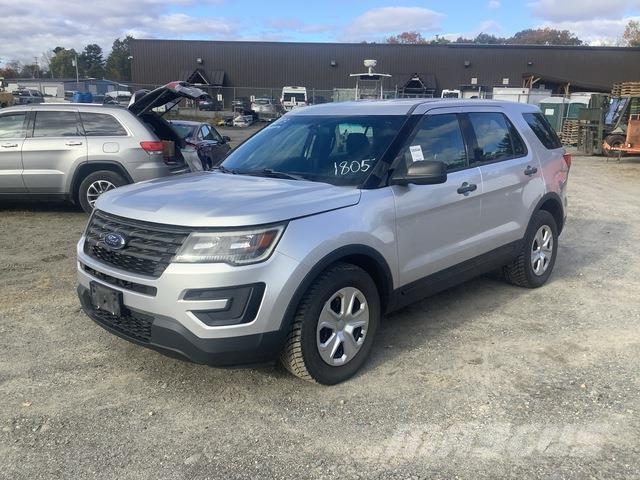 Ford Explorer 自動車