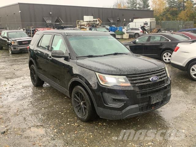 Ford Explorer 自動車