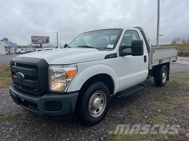 Ford F-250 平ボディー