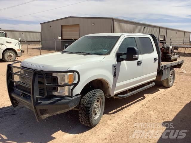 Ford F-250 平ボディー