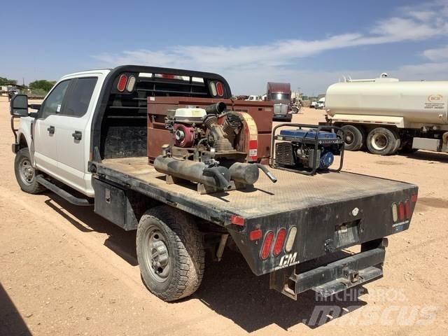 Ford F-250 平ボディー