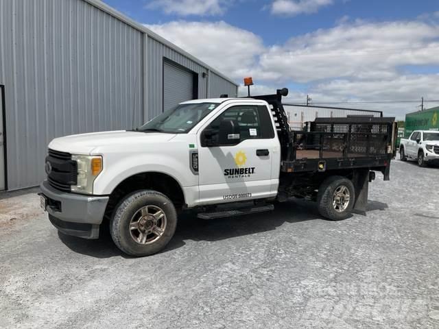 Ford F-250 平ボディー
