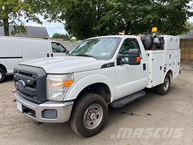 Ford F-250 多目的／汎用車両