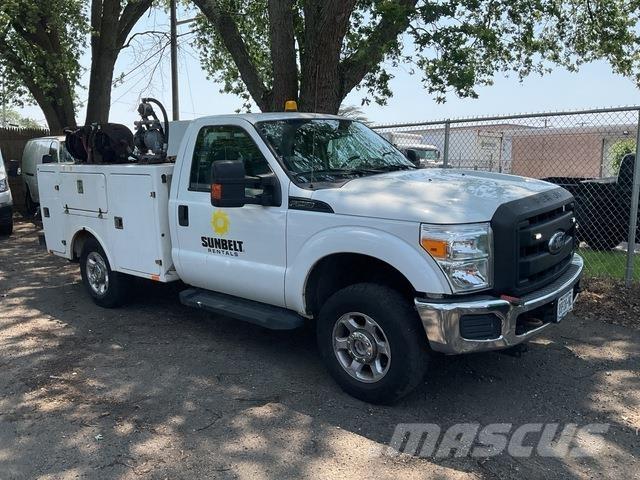 Ford F-250 多目的／汎用車両