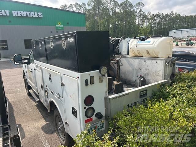 Ford F-250 多目的／汎用車両