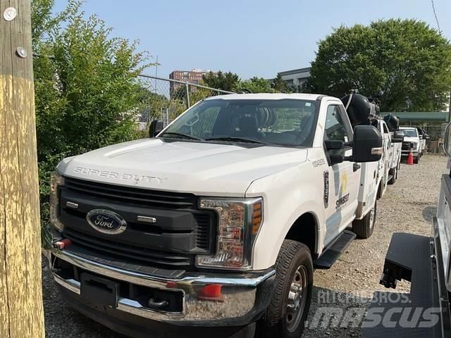 Ford F-250 多目的／汎用車両