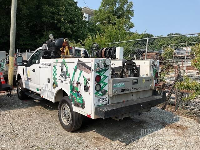 Ford F-250 多目的／汎用車両