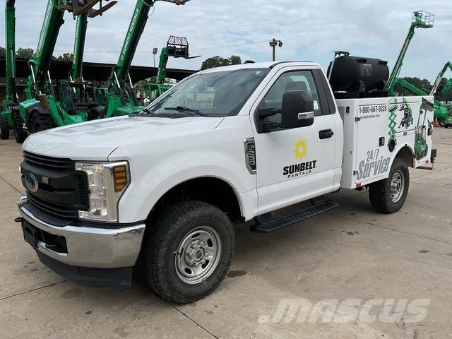 Ford F-250 多目的／汎用車両