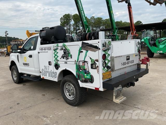Ford F-250 多目的／汎用車両