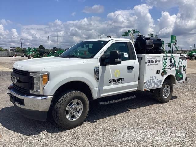 Ford F-250 多目的／汎用車両