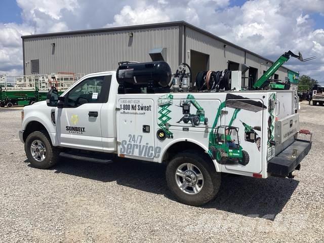Ford F-250 多目的／汎用車両