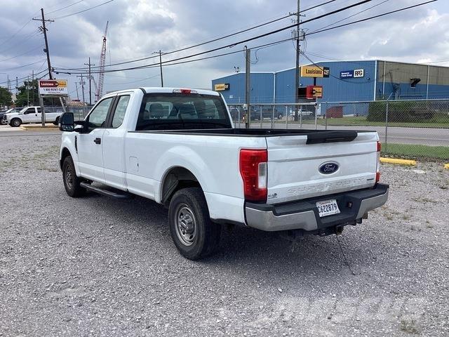 Ford F-250 ピックアップ／ドロップサイド