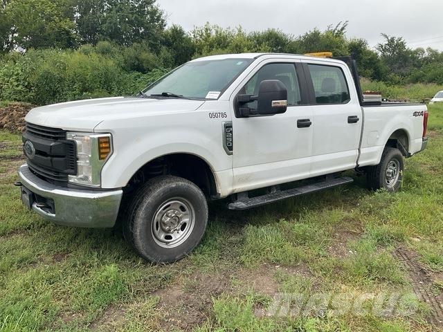 Ford F-250 ピックアップ／ドロップサイド