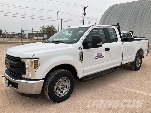 Ford F-250 ピックアップ／ドロップサイド