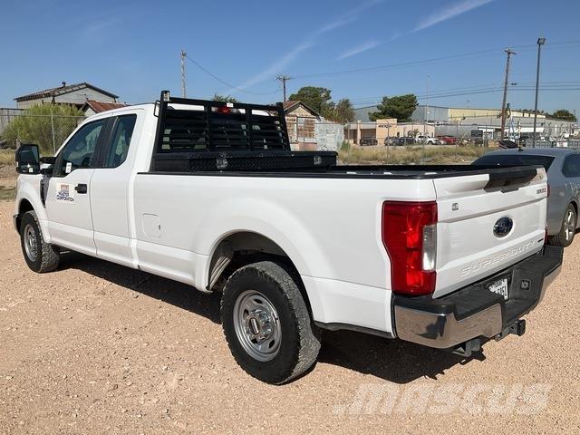 Ford F-250 ピックアップ／ドロップサイド