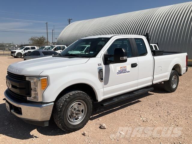 Ford F-250 ピックアップ／ドロップサイド