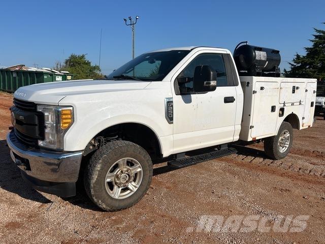 Ford F-250 多目的／汎用車両