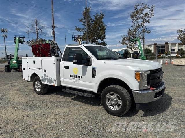 Ford F-250 多目的／汎用車両