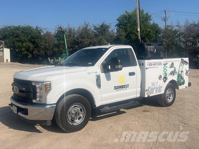 Ford F-250 多目的／汎用車両