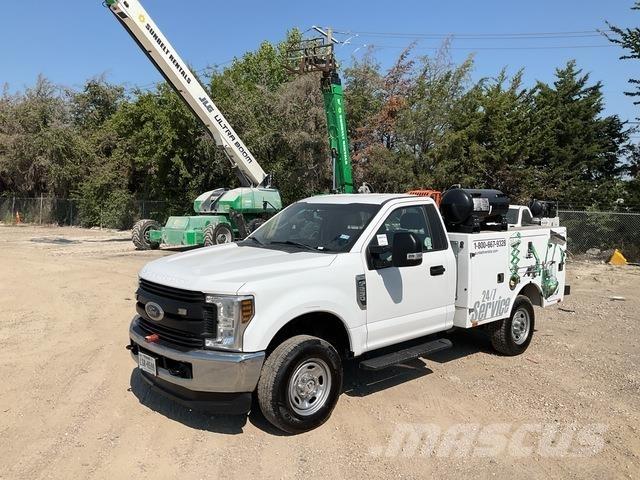 Ford F-250 多目的／汎用車両