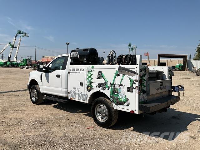 Ford F-250 多目的／汎用車両